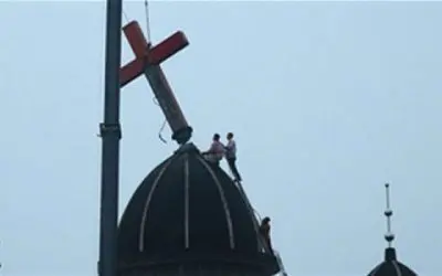 Wenzhou Chinese Police Tear Down Crosses and Attack Christians in Riot