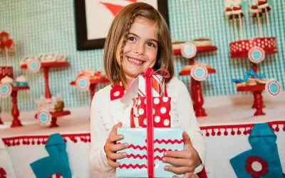 5 Tips To Keep Your Kids Focused On Jesus This Advent