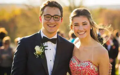 Dear Catholic Teen Guys, What We Really Want In A Relationship From A Catholic Teen Girl