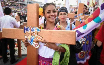 Pope Francis Tells Youth “Never let go of Jesus’ hand.”