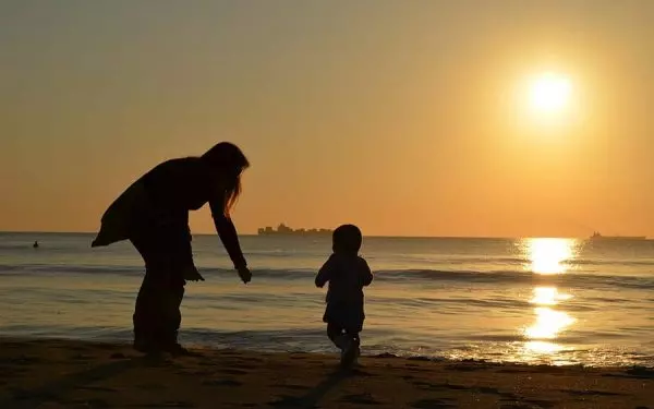 8 Mother and Son Beach