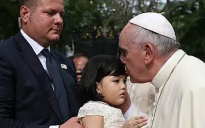 Pope Francis’ Suggestion For Bedtime Prayer Is Perfect For Children (And Adults!)