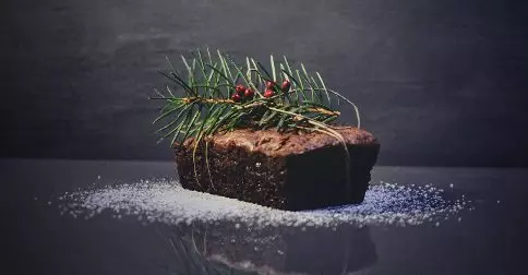 gift monks' bread Jill Heyer / unsplash