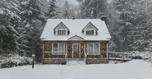 Twelve days winter cabin snow