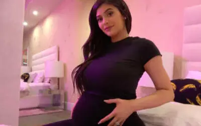 Kylie Jenner’s Record Breaking Baby Reveal Reveals More Than Just The Baby’s Name