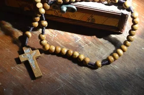 15 Promises Of The Rosary | Video
