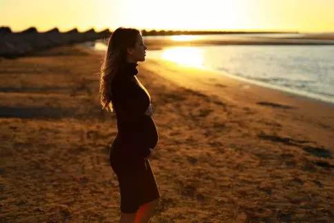 10 Ways To Help Grieving Mom During Pregnancy Loss Catholic