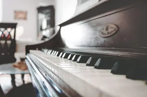 Sacred Catholic Music For Holy Week & Easter Sunday