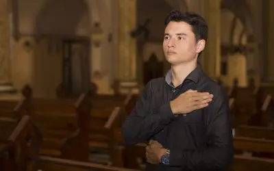 The Correct Way To Make The Sign Of The Cross