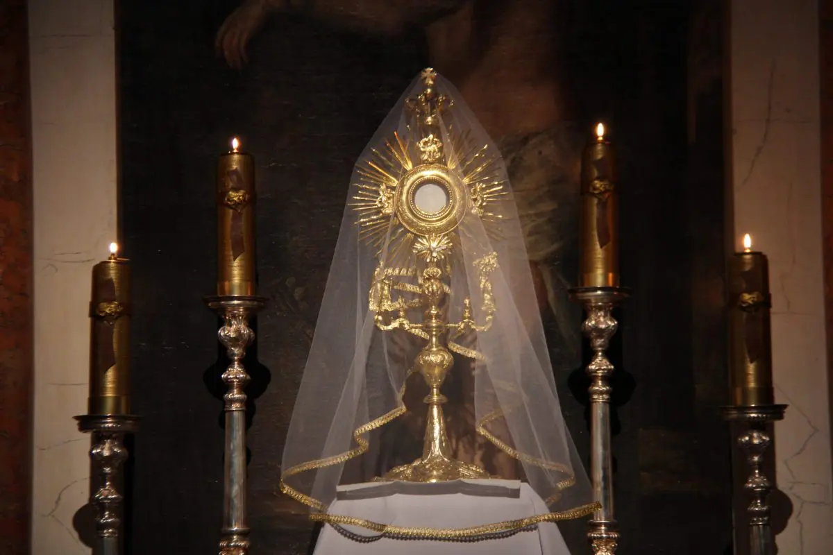how to adoration children kids eucharist first communion