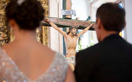 5 Reasons Your Spouse Should be More in Love With God Than With You