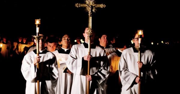 Support catholic seminarians