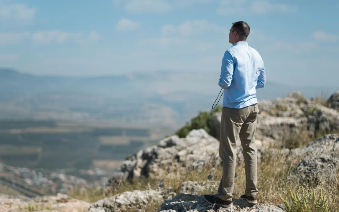 4 Ways To Draw Closer And Lead Others To The Rosary