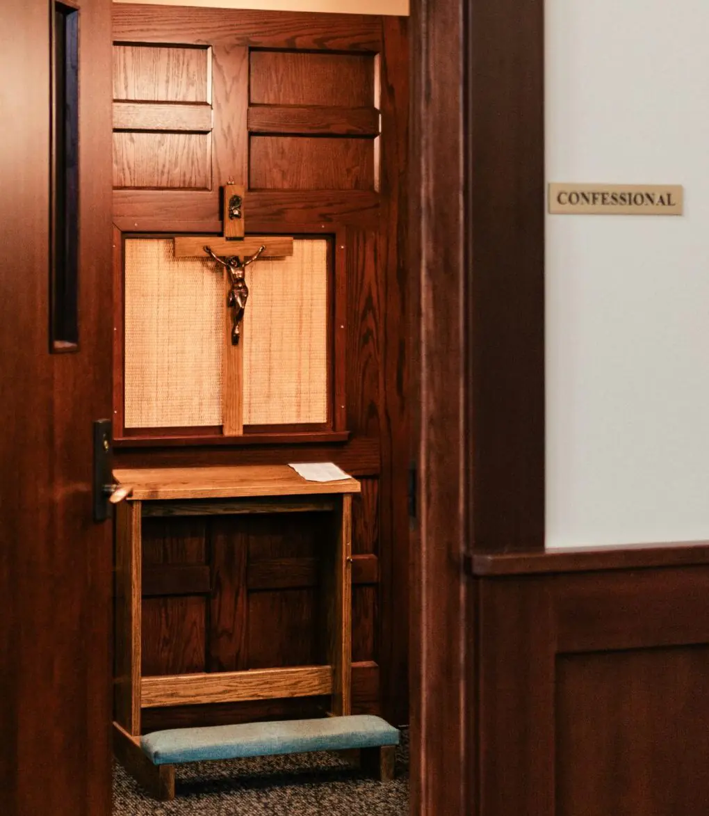 Sacrament of Reconciliation: Don't know what to Confess? Start here with this list to help you with your confession and receive God's mercy!
